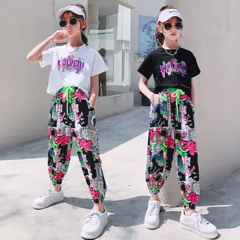 Meninas' terno de verão 2021 novo estilo coreano de moda manga curta atender crianças ocidental graffiti estilo casual, roupa de duas peças