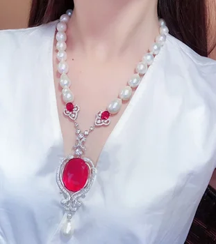 De mãos atadas branco natural de pérola de água doce zircão vermelho micro embutimento zircão acessórios colar de jóias de moda